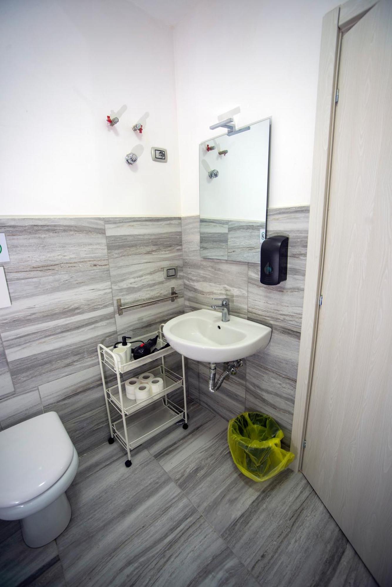 Na City Rooms Naples Exterior photo