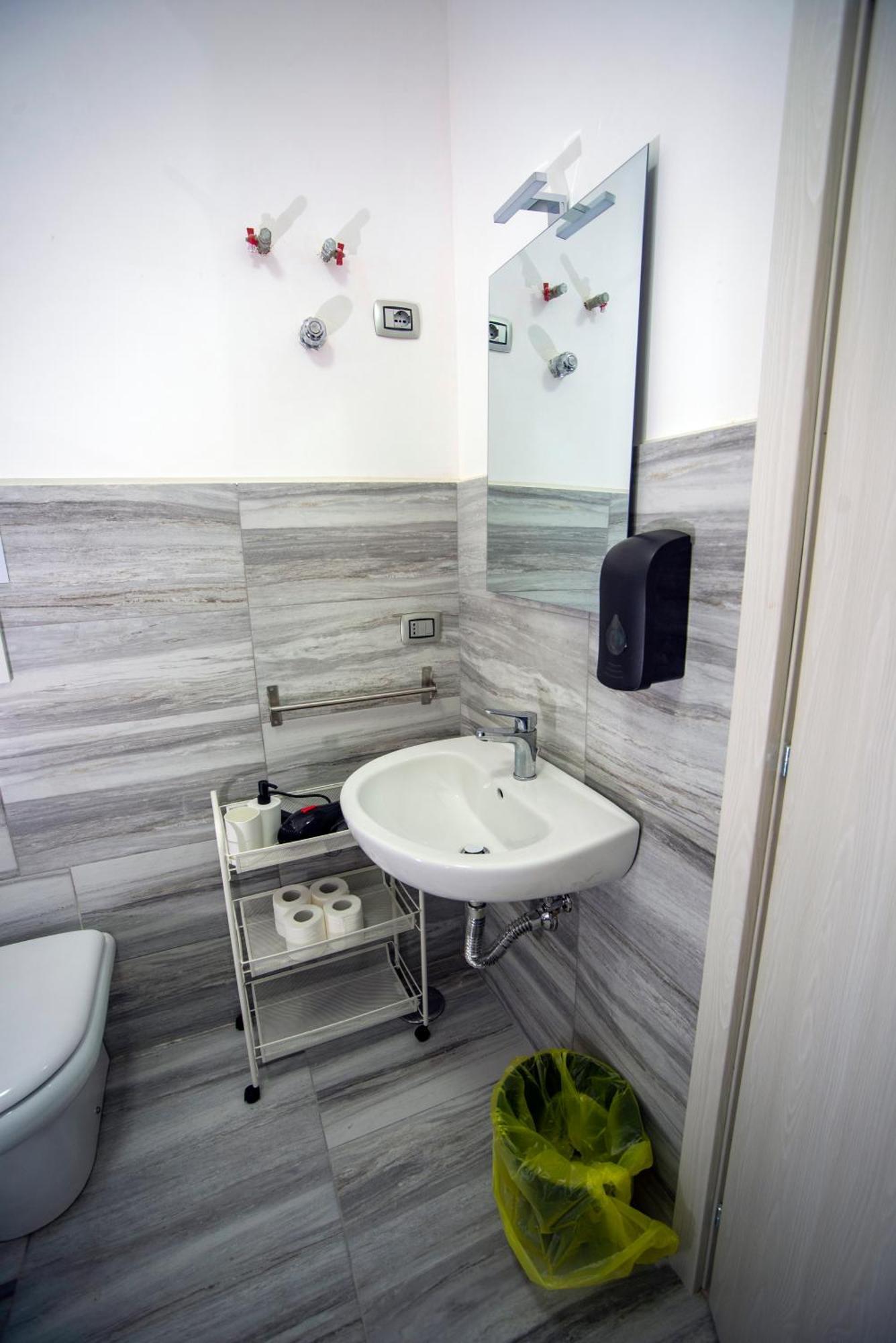 Na City Rooms Naples Exterior photo