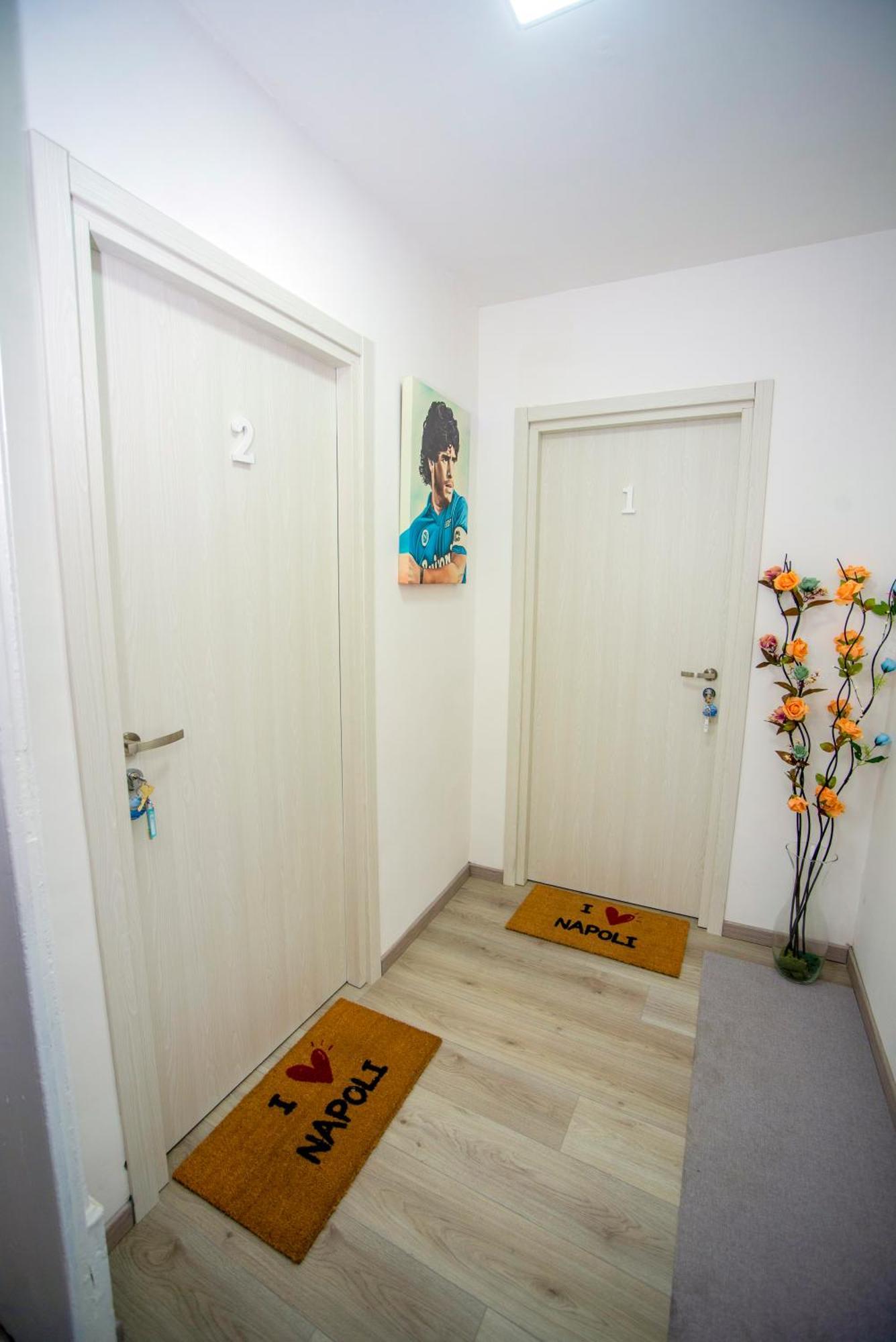 Na City Rooms Naples Exterior photo